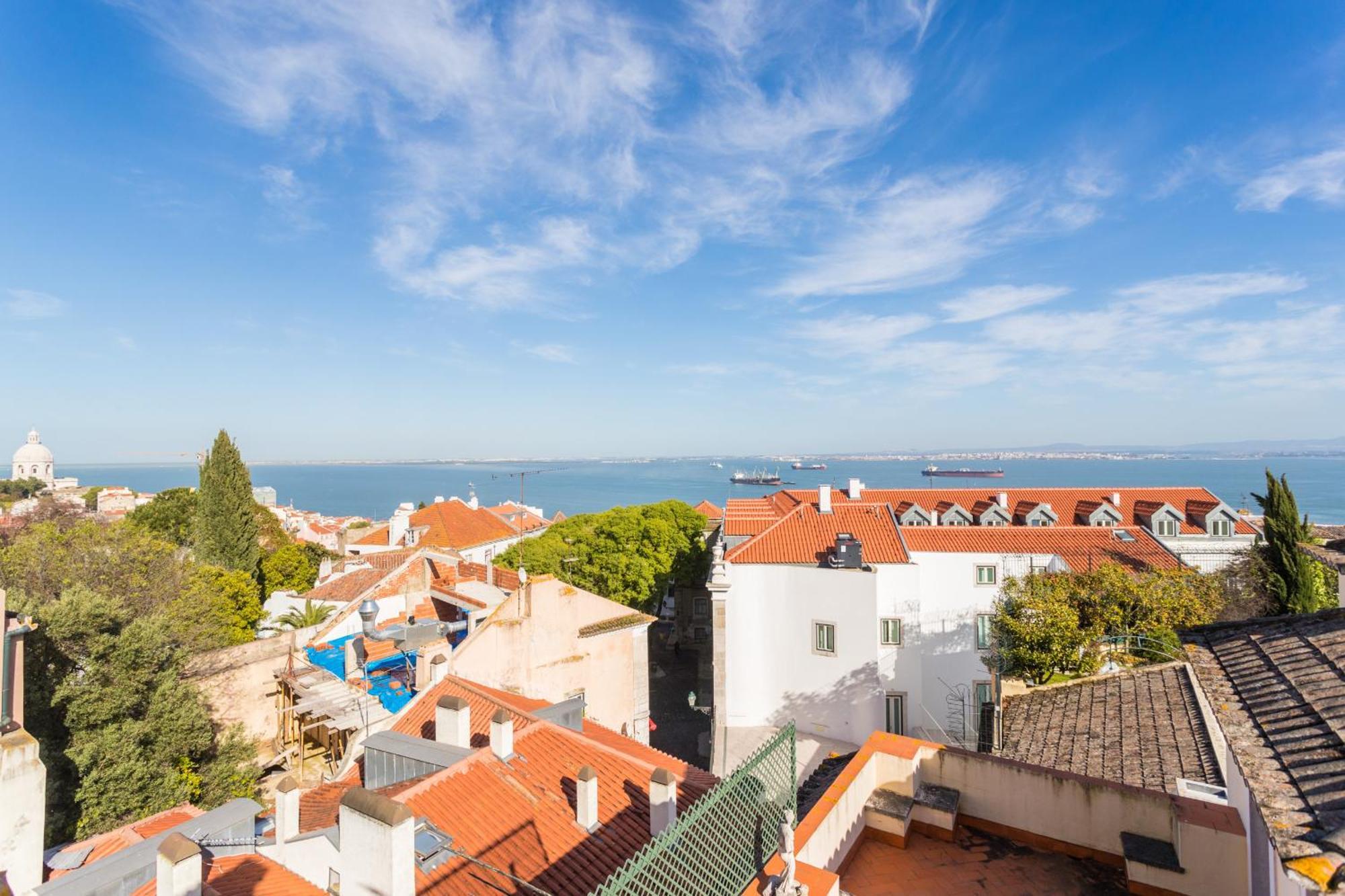 My Lx Flat Castle Alfama Apartments Lisbon Bagian luar foto