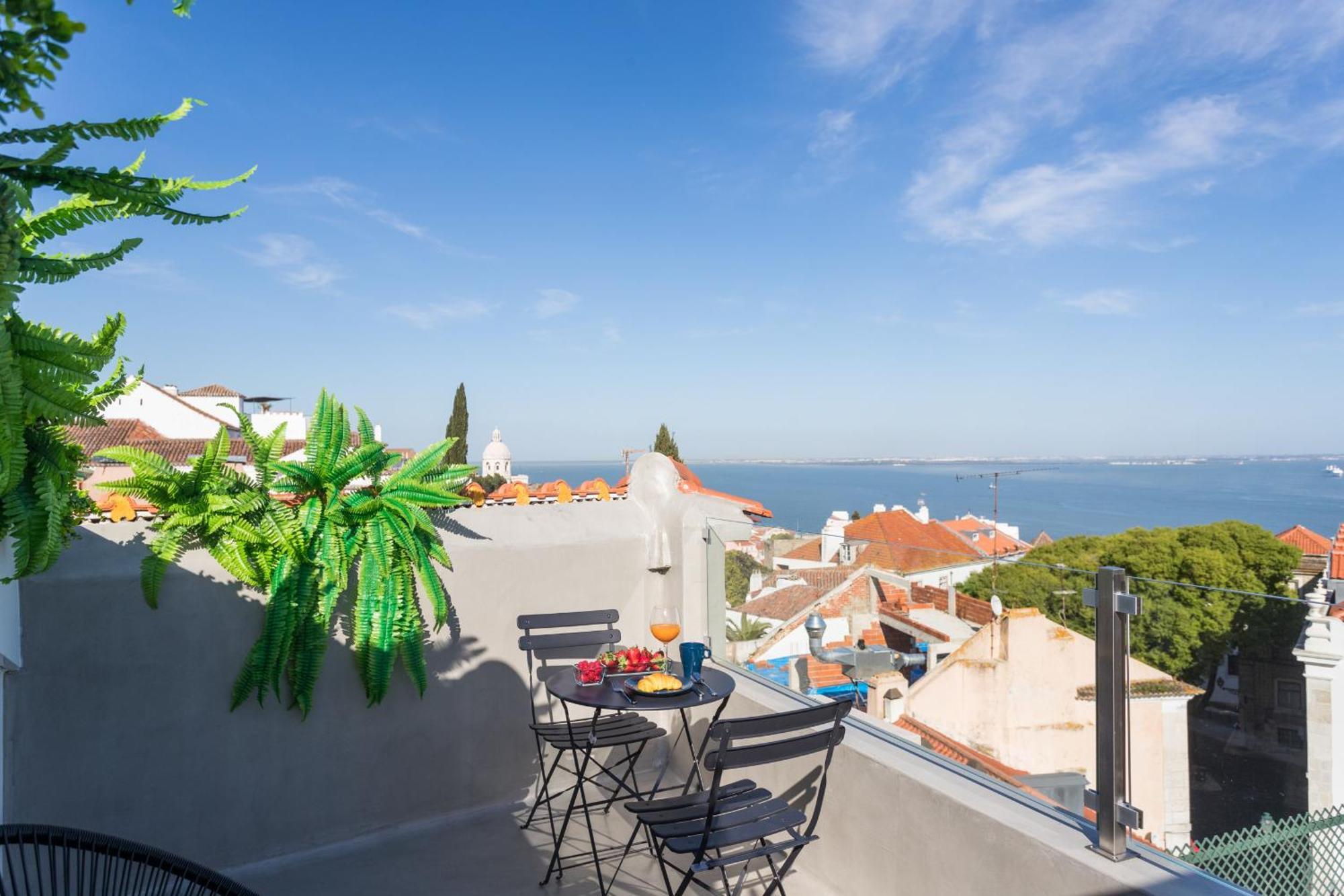 My Lx Flat Castle Alfama Apartments Lisbon Bagian luar foto