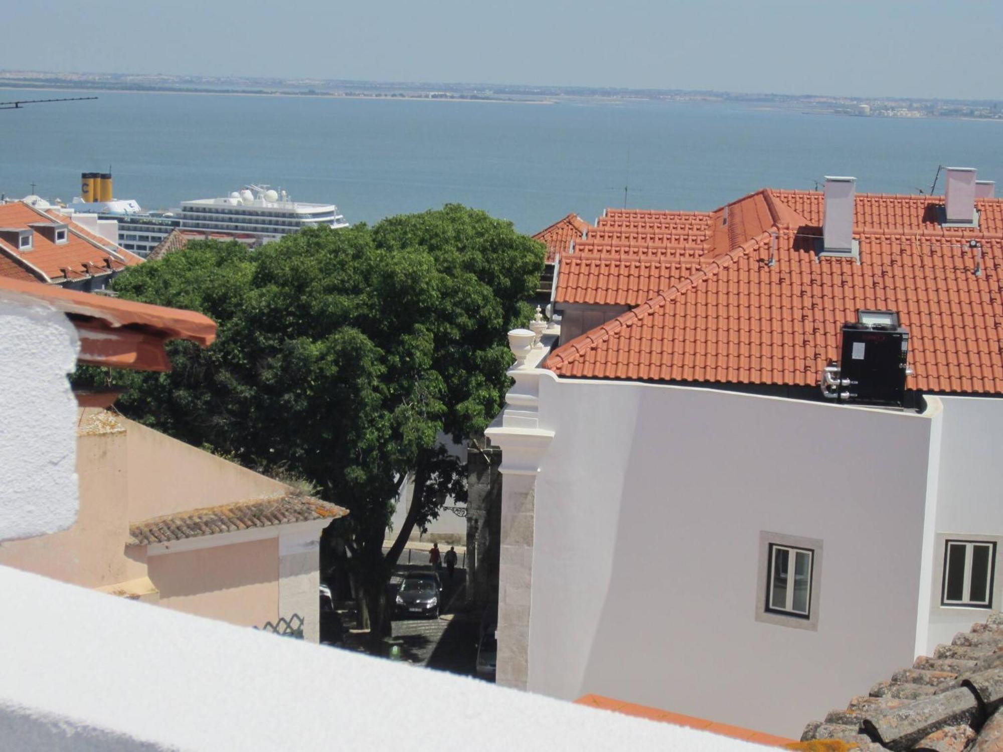 My Lx Flat Castle Alfama Apartments Lisbon Bagian luar foto